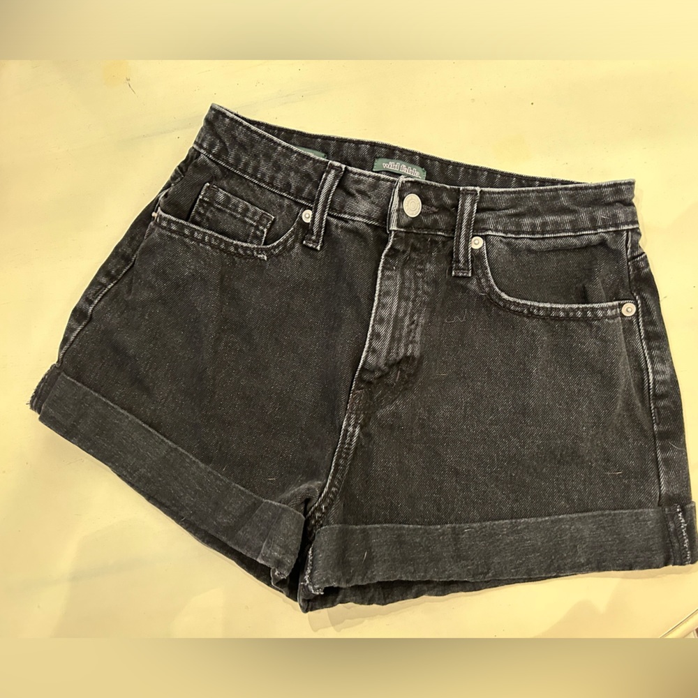 Wild Fable Women’s Highest Rise Mom Shorts; size 2; black denim